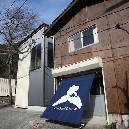 山の中の一棟貸切宿 五番地 Nambu (Yamanashi) المظهر الخارجي الصورة