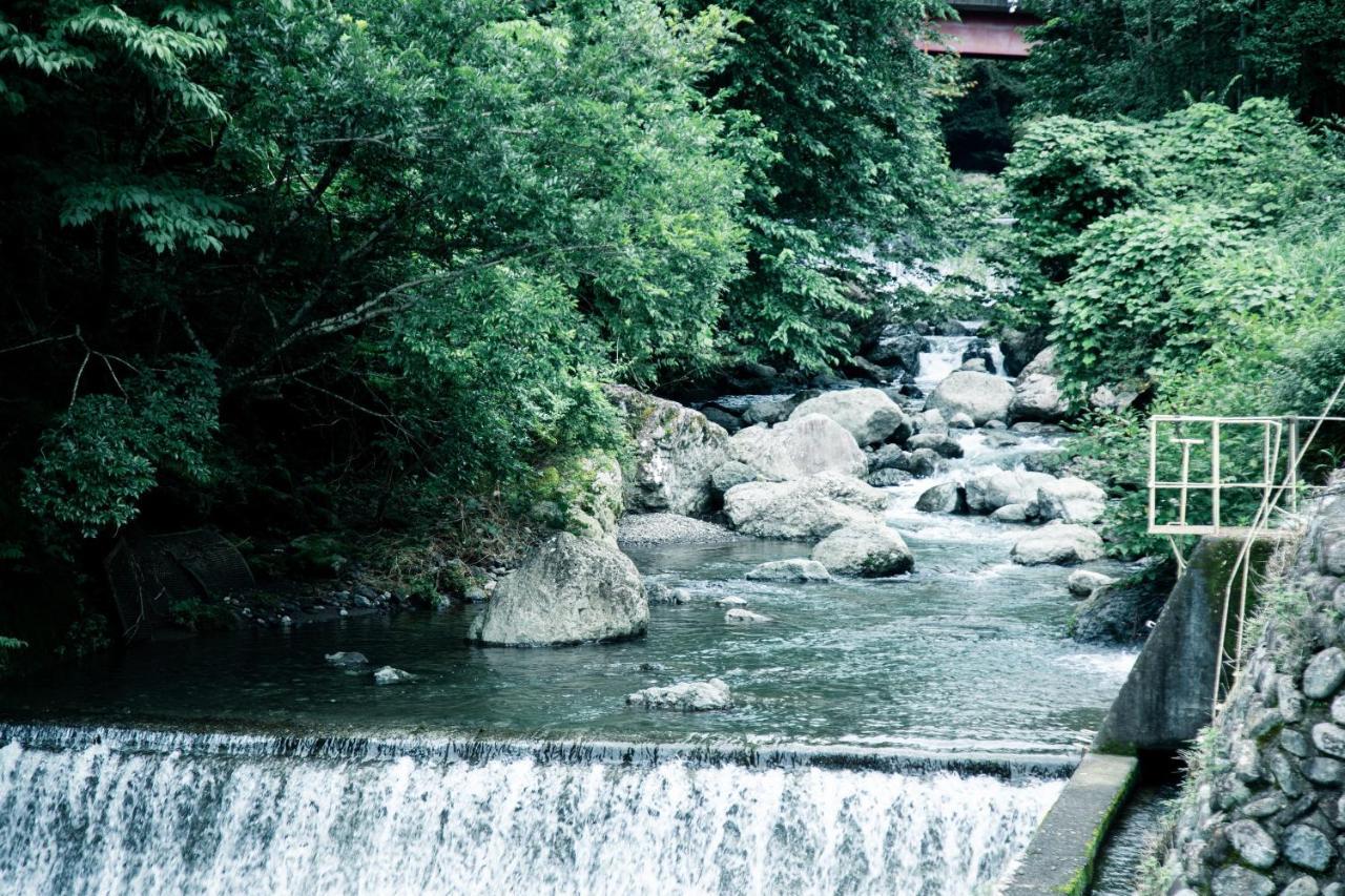 山の中の一棟貸切宿 五番地 Nambu (Yamanashi) المظهر الخارجي الصورة