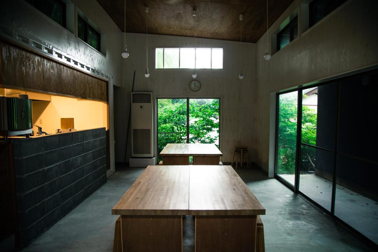 山の中の一棟貸切宿 五番地 Nambu (Yamanashi) المظهر الخارجي الصورة