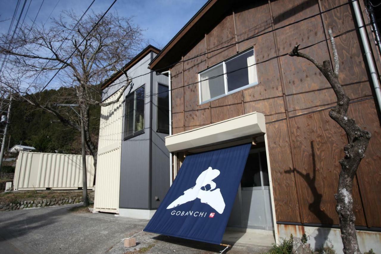 山の中の一棟貸切宿 五番地 Nambu (Yamanashi) المظهر الخارجي الصورة